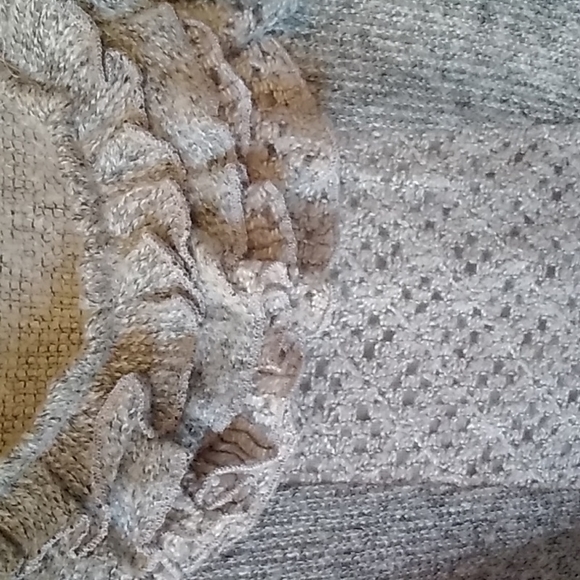 Womens Sweater - Picture 5 of 6